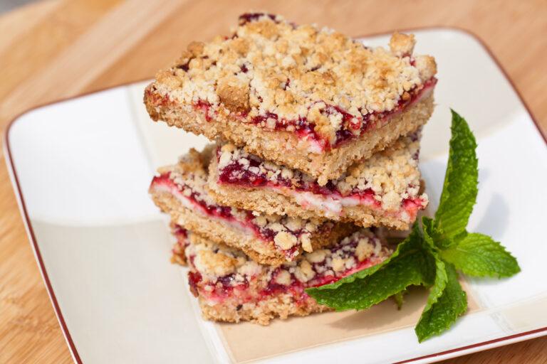 Raspberry Streusel Bars - Oliver's Markets